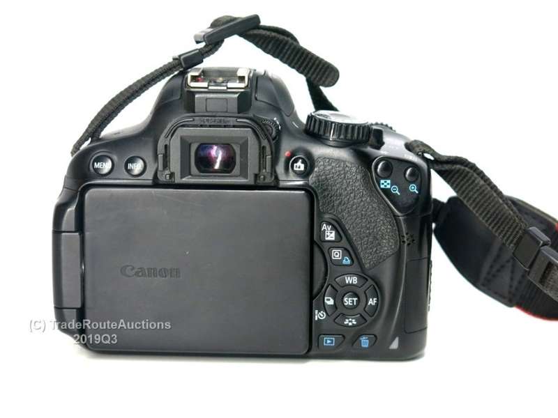 CANON 650D Digital SLR CAMERA BODY (18 Megapixels)