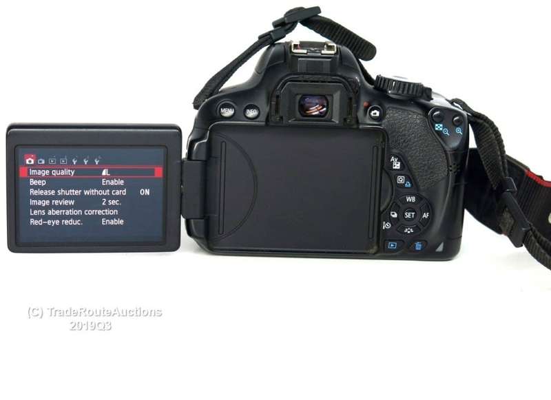 CANON 650D Digital SLR CAMERA BODY (18 Megapixels)