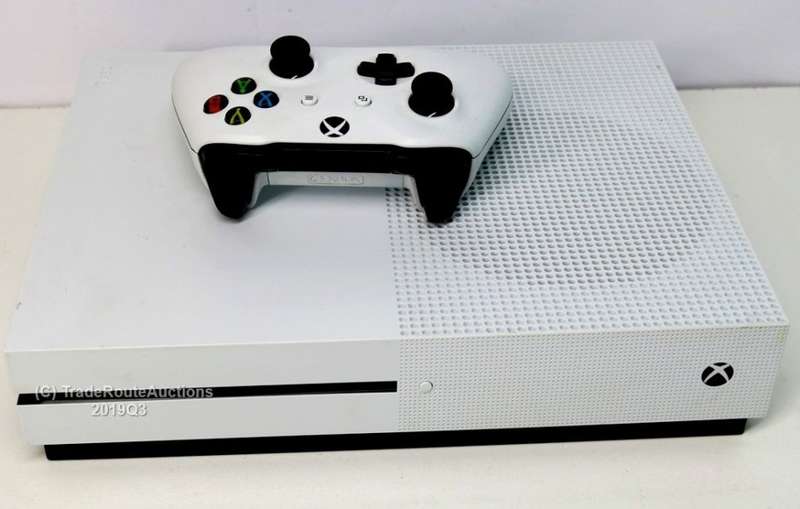 Microsoft Xbox One S 1TB Console (WHITE) Model 1681 + 1 Controller