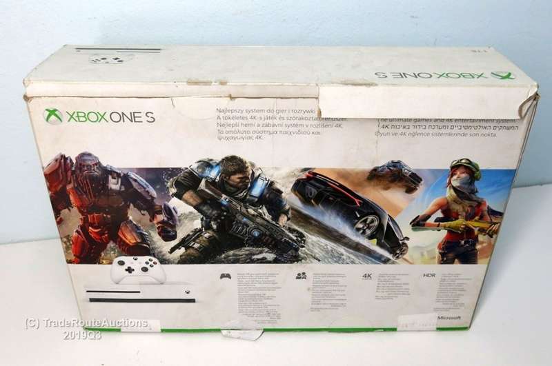 BOXED - Microsoft Xbox One S 1TB Console (WHITE) Model 1681 + 1 Controller