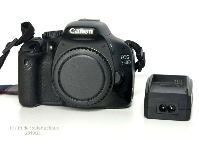 please read - Canon EOS 550D Digital SLR camera 18 MP - BODY ONLY - Professional Camera Body