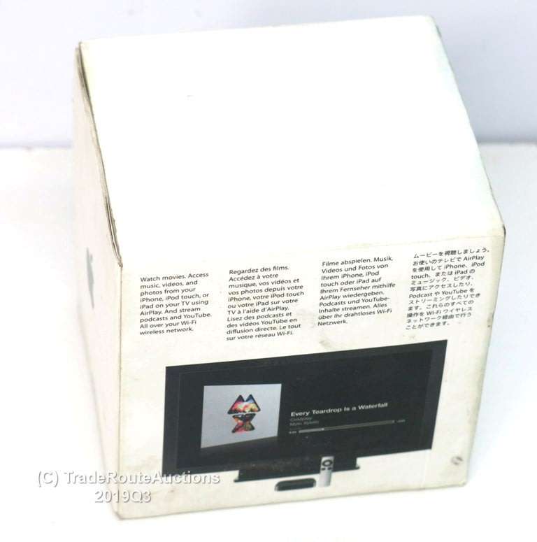 APPLE TV - A1469 - MD199SO/A - 3RD Generation - comes with Power Cable & Remote