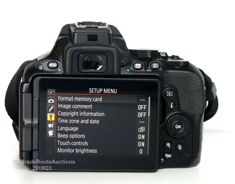 NIKON D5500 DSLR CAMERA BODY - 24.2 Megapixels