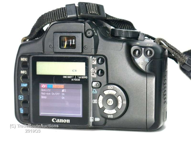 Canon EOS 350D Digital SLR camera (BLACK) WITH 18-55 mm EFS LENS