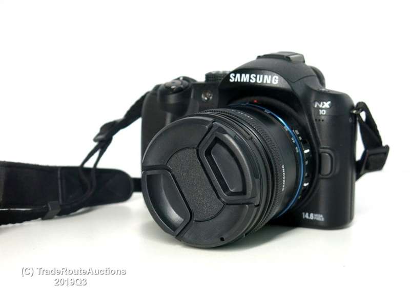 Samsung NX10 Digital System Camera Kit - Black (14.6MP, incl 18-55 OIS Lens)