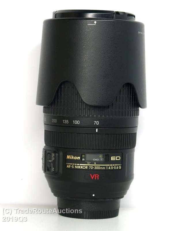 Nikon AF-S 70-300mm f/4.5-5.6G IF ED VR Zoom Vibration Reduction ZOOM LENS for NIKON DSLR Cameras