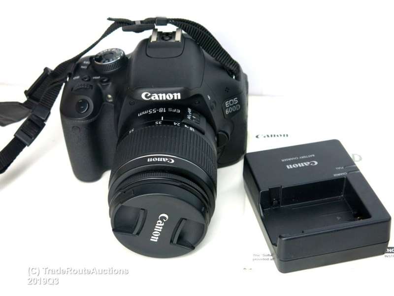 Canon EOS 600D DSLR CAMERA with Canon 18-55 Lens Professional Camera Kit