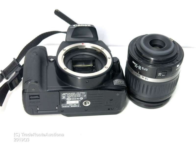 Canon EOS 400D DigitalSLR camera 10.1 Megapixels + Canon EFS 18-55mm Lens