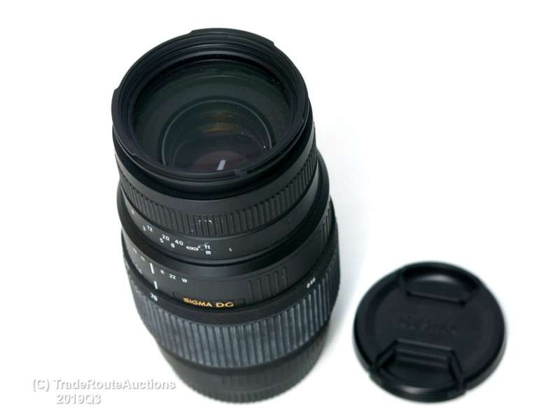 BOXED - SIGMA DG 70-300mm Telephoto Zoom Lens for Canon DSLR Cameras