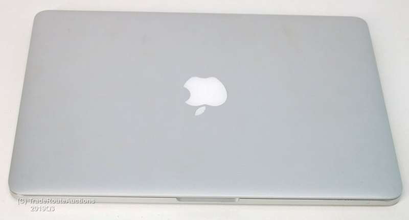 MacBook Pro 13.3-inch Mid 2014  | Core i5 2.6GHz | 8GB RAM | 128GB SSD  ** RETINA DISPLAY **