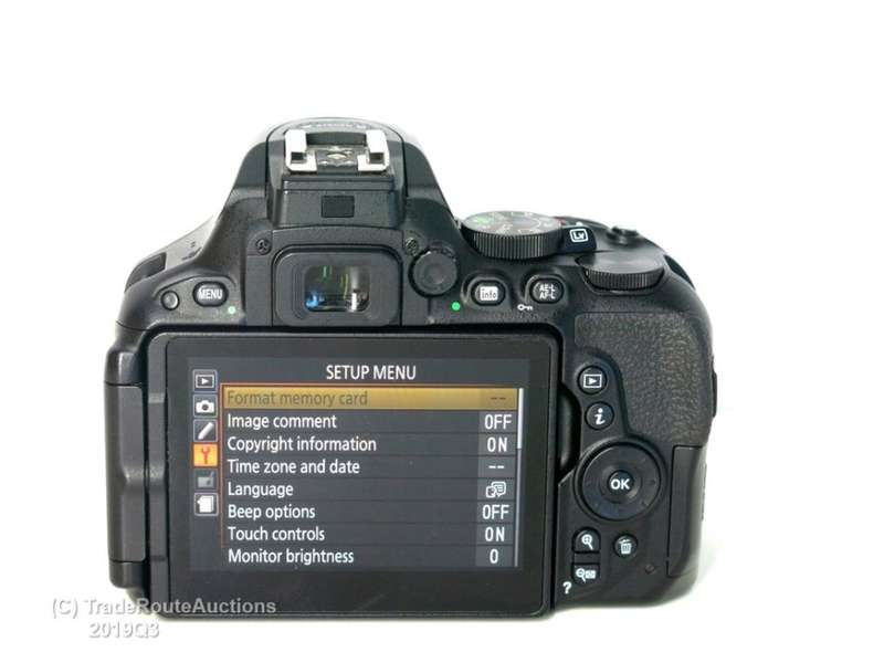 NIKON D5500 DSLR CAMERA BODY
