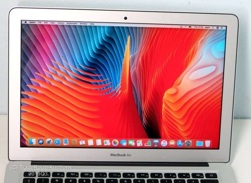 MacBook Air 13.3-inch | Core i5 1.8GHz | 8GB RAM | 128GB SSD MACBOOK AIR 13 INCH 2017 MODEL