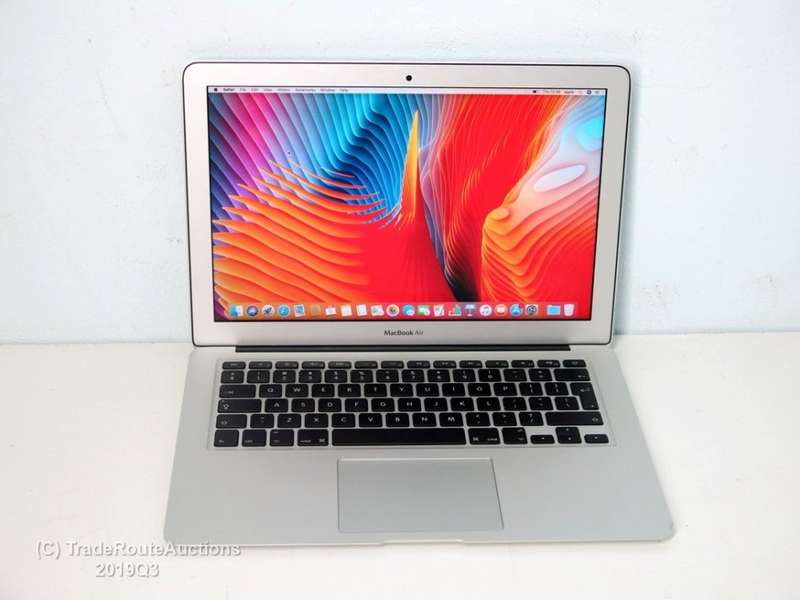 MacBook Air 13.3-inch | Core i5 1.8GHz | 8GB RAM | 128GB SSD MACBOOK AIR 13 INCH 2017 MODEL