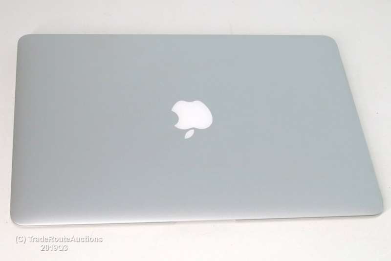 MacBook Air 13.3-inch | Core i5 1.8GHz | 8GB RAM | 128GB SSD MACBOOK AIR 13 INCH 2017 MODEL