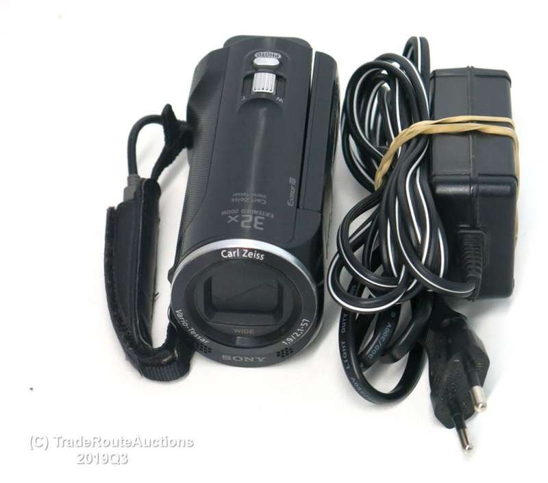 Sony HDR-CX220 HD Camcorder 32X ZOOM 8.9 MEGAPIXELS HANDYCAM