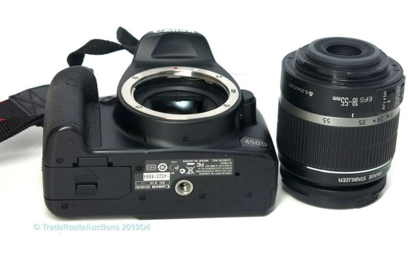 Canon EOS 450D DigitalSLR camera 12.2 Megapixels with Canon 18-55mm Lens Kit