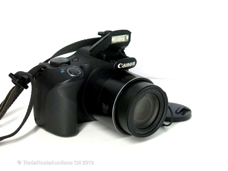 Canon PowerShot SX520 HS 16.0MP X 42 zoom Digital Camera - 84X ZOOM PLUS