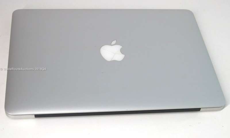 MacBook Pro 13.3-inch  | Core i5 2.4GHz | 4GB RAM | 128GB SSD  ** RETINA DISPLAY * LATE 2013
