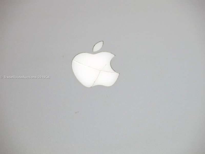 MacBook Pro 13.3-inch  | Core i5 2.4GHz | 4GB RAM | 128GB SSD  ** RETINA DISPLAY * LATE 2013