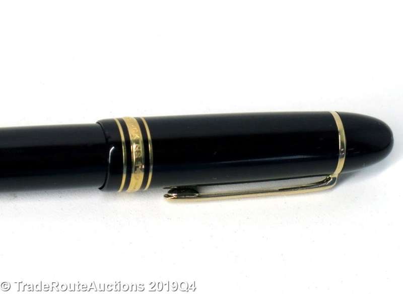 Mont Blanc Meisterstuck Classique Fountain Pen - 4810 585 14K gold nib Medium size