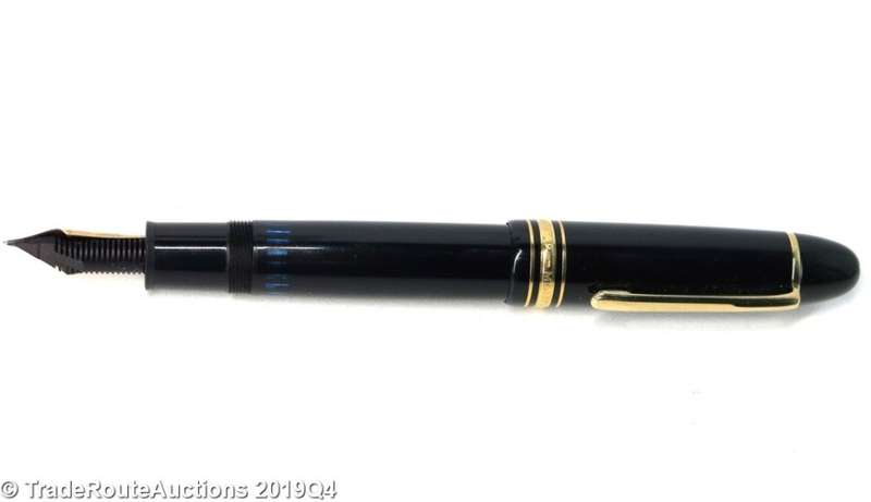Mont Blanc Meisterstuck Classique Fountain Pen - 4810 585 14K gold nib Medium size