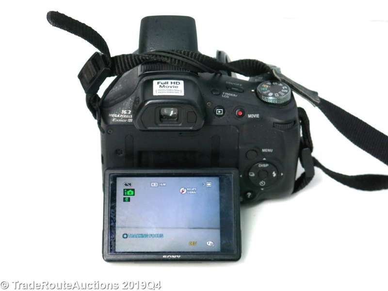Sony Cyber-Shot DSC-HX100V 16.2 MP Exmor R CMOS Digital Still Camera Carl Zeiss Vario-Tessar Lens