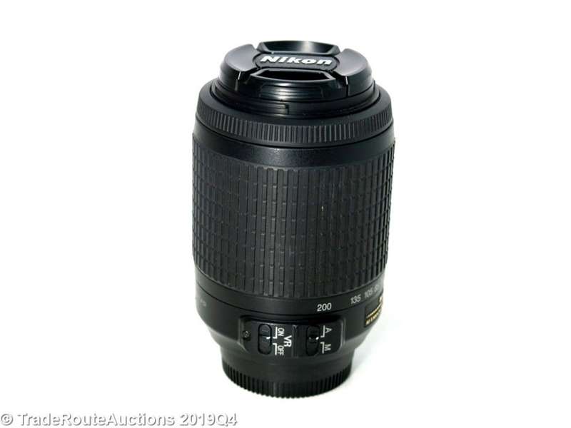 Nikon AF-S NIKKOR 55-200mm VR [ VIBRATION REDUCTION ] LENS