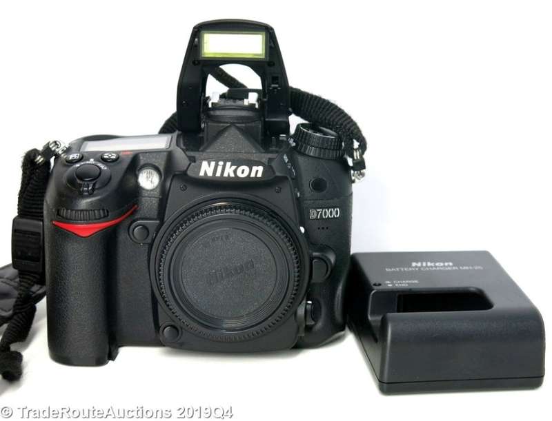 NIKON D7000 DSLR CAMERA Body (ONLY) 16.2 Megapixels