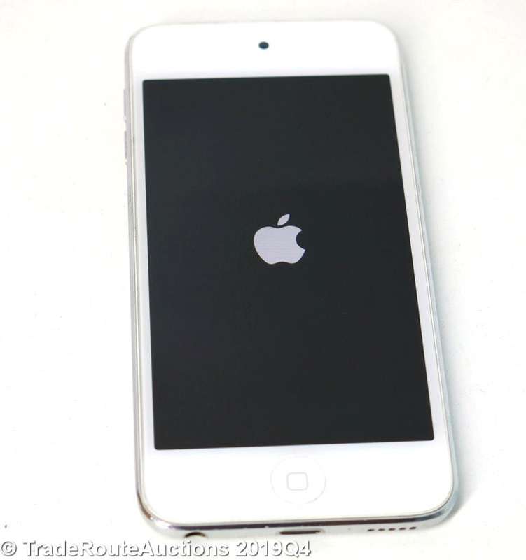 Apple iPod Touch | WHITE/SILVER | 32GB | 5th Generation | A1421 | MD720BT/A | RETINA DISPLAY