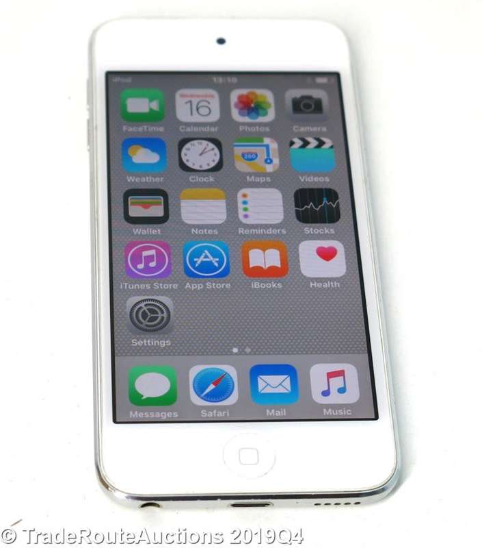 Apple iPod Touch | WHITE/SILVER | 32GB | 5th Generation | A1421 | MD720BT/A | RETINA DISPLAY