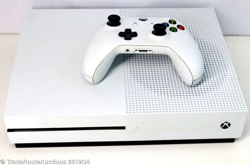 Microsoft Xbox One S 1TB Console (WHITE) Model 1681 + 1 Controller