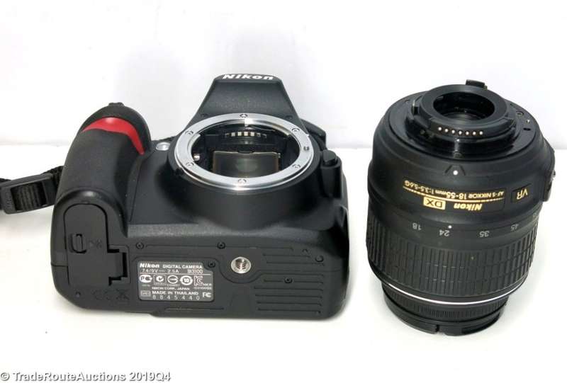 NIKON D3100 DSLR CAMERA 14.2 megapixels with Nikon 18-55mm PROFESSIONAL DSLR LENS KIT