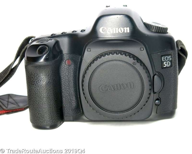Canon EOS 5D DSLR camera BODY ONLY (MARK 1)