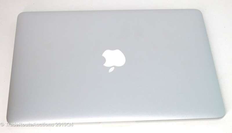 MacBook Air 13.3-inch | Core i5 1.6GHz | 8GB DDR3 RAM | 128GB SSD FLASH  **  EARLY 2015 ***