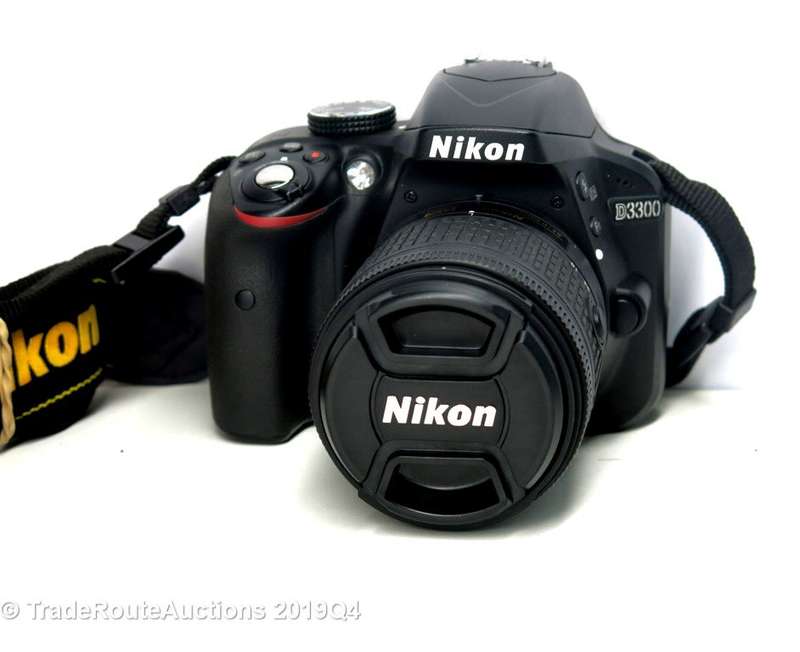 Nikon D3300 24.2 MP CMOS Digital SLR with AF-S DX NIKKOR 18-55mm f/3.5-5.6G DX Zoom Lens (Black)