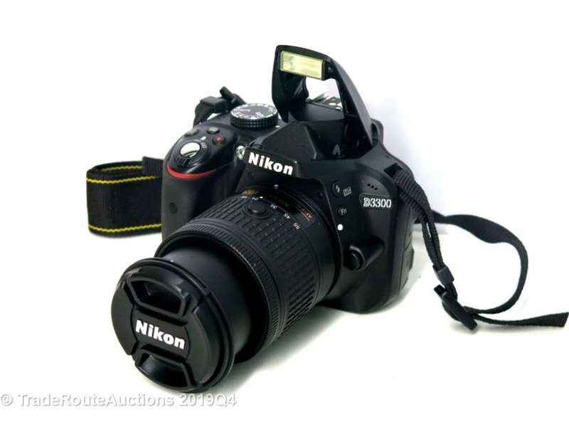 Nikon D3300 24.2 MP CMOS Digital SLR with AF-S DX NIKKOR 18-55mm f/3.5-5.6G DX Zoom Lens (Black)