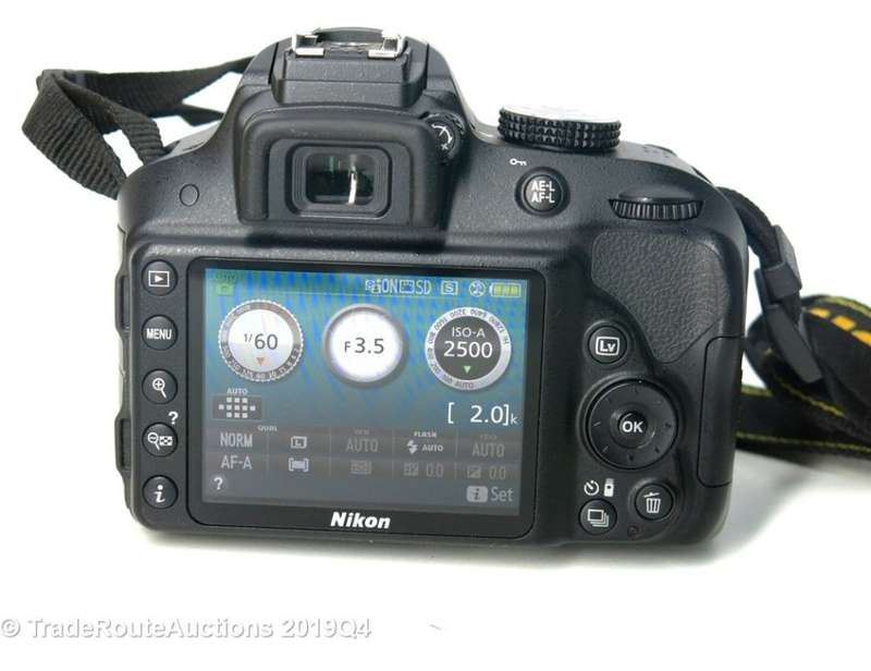 Nikon D3300 24.2 MP CMOS Digital SLR with AF-S DX NIKKOR 18-55mm f/3.5-5.6G DX Zoom Lens (Black)