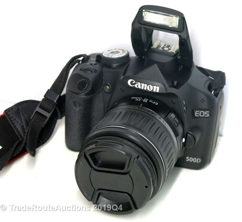 Canon EOS 500D Digital SLR camera 15.1 Megapixels FULL HD + Canon 18-55mm Lens KIT