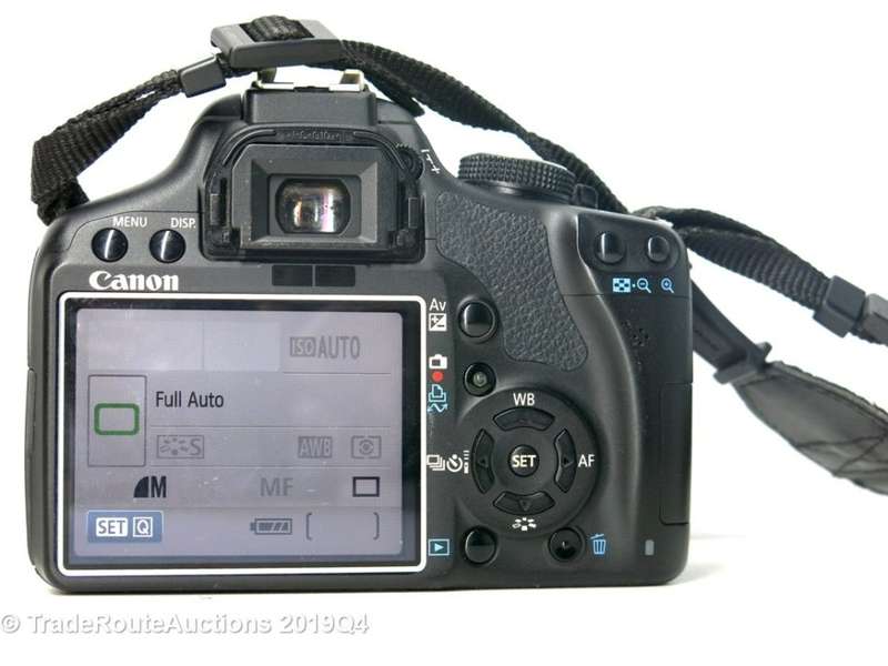 Canon EOS 500D Digital SLR camera 15.1 Megapixels FULL HD + Canon 18-55mm Lens KIT