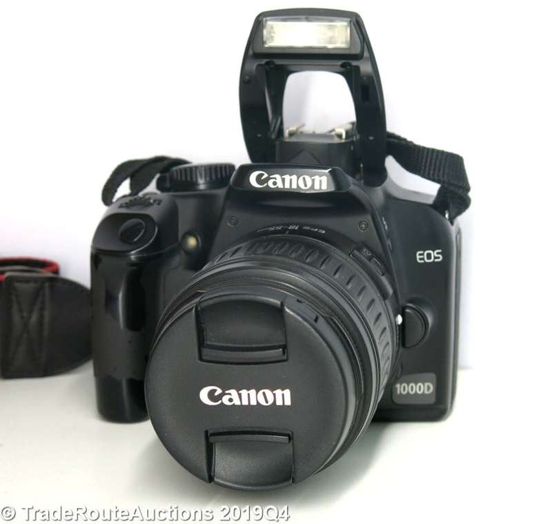 Canon EOS 1000D Digital SLR camera plus Canon 18-55mm Lens Professional KIT