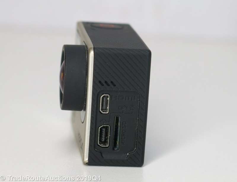 GoPro Hero4 SILVER CHDHY-401 | Built in Touch LCD Display | Wi-Fi | Comes with Casing