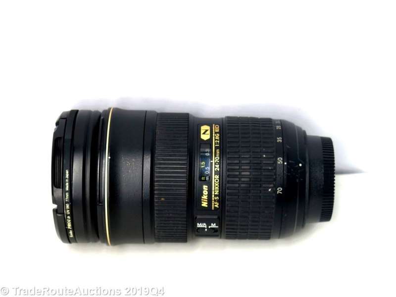 NIKON AF-S Nikkor 24-70mm f/2.8G ED N Telephoto Zoom Lens for Nikon Digital SLR Cameras