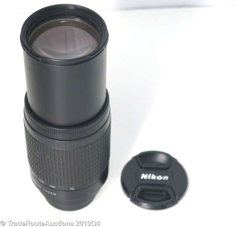 Nikon AF Nikkor 70-300mm f/4-5.6 G Telephoto Zoom lens for Nikon DSLR Cameras