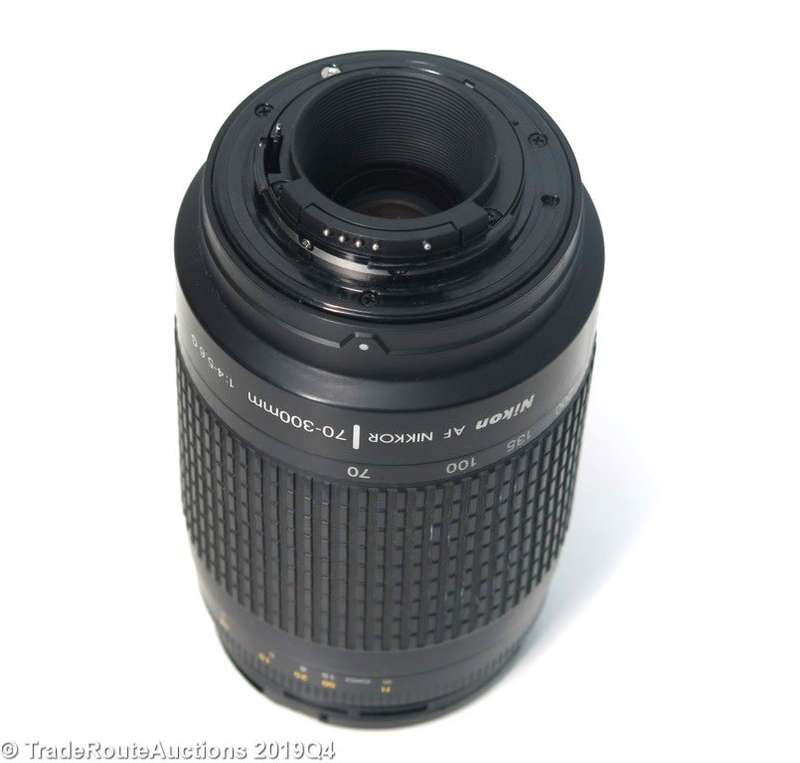 Nikon AF Nikkor 70-300mm f/4-5.6 G Telephoto Zoom lens for Nikon DSLR Cameras