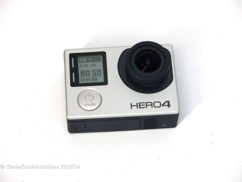 GoPro Hero4 SILVER CHDHY-401 | Built in Touch LCD Display | Wi-Fi | Comes with Casing