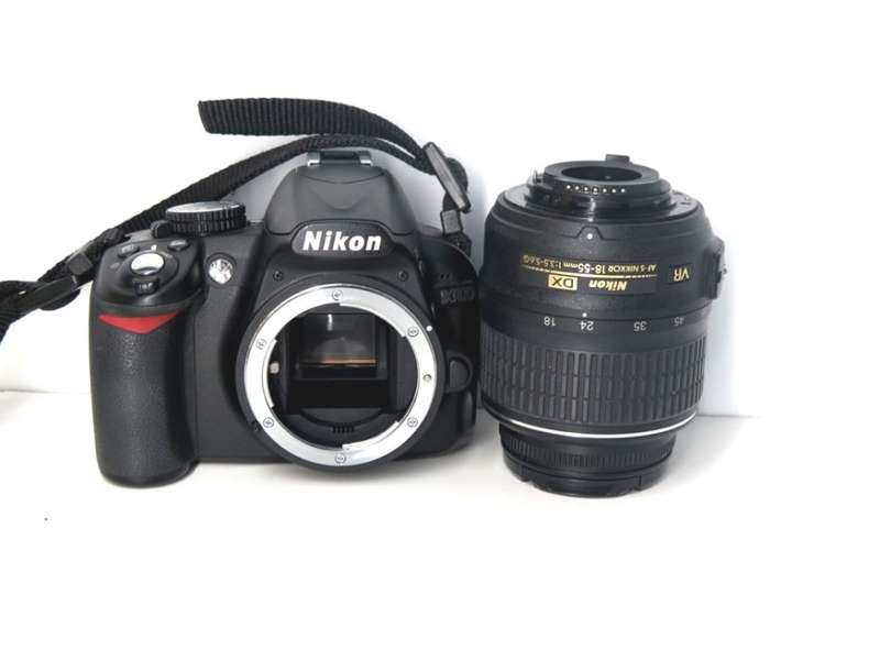 NIKON D3100 DSLR CAMERA 14.2 megapixels with Nikon 18-55mm PROFESSIONAL DSLR LENS KIT