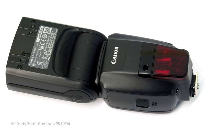 Canon Speedlite 600EXII-RT Flash for Canon EOS DIGITAL SLR Cameras *** BARGAIN ** Fits CANON DSLRs
