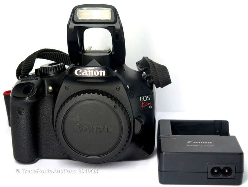 PLZ READ - Canon EOS KISS X4 (550D EQUIVALENT) Digital SLR camera 18 MP - Professional Camera Body