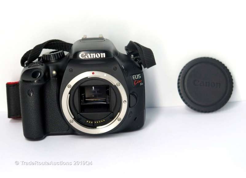 PLZ READ - Canon EOS KISS X4 (550D EQUIVALENT) Digital SLR camera 18 MP - Professional Camera Body