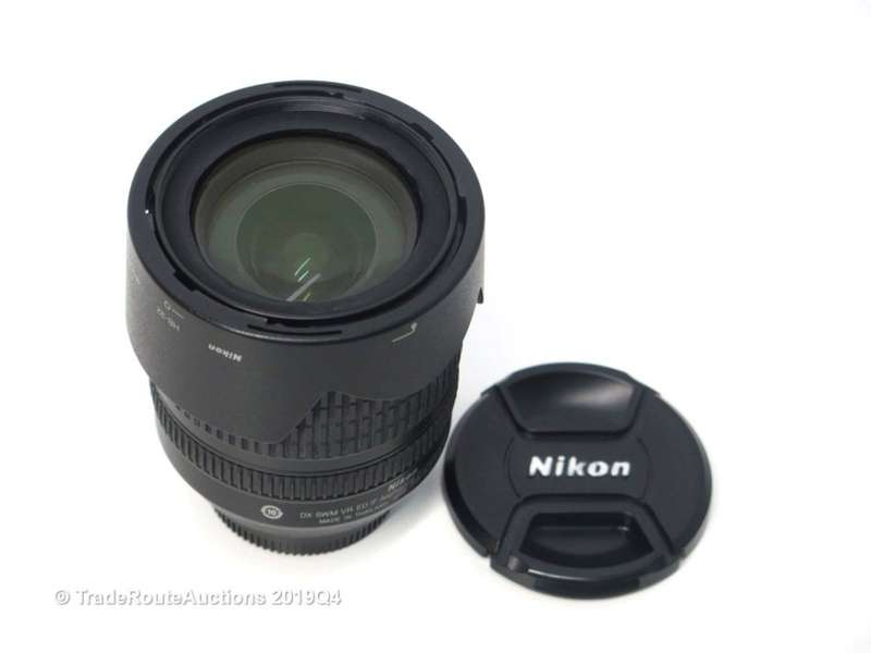 Nikon DX AF-S DX Nikkor 18-105mm VR f/3.5-5.6 Lens for Nikon Digital SLR Cameras